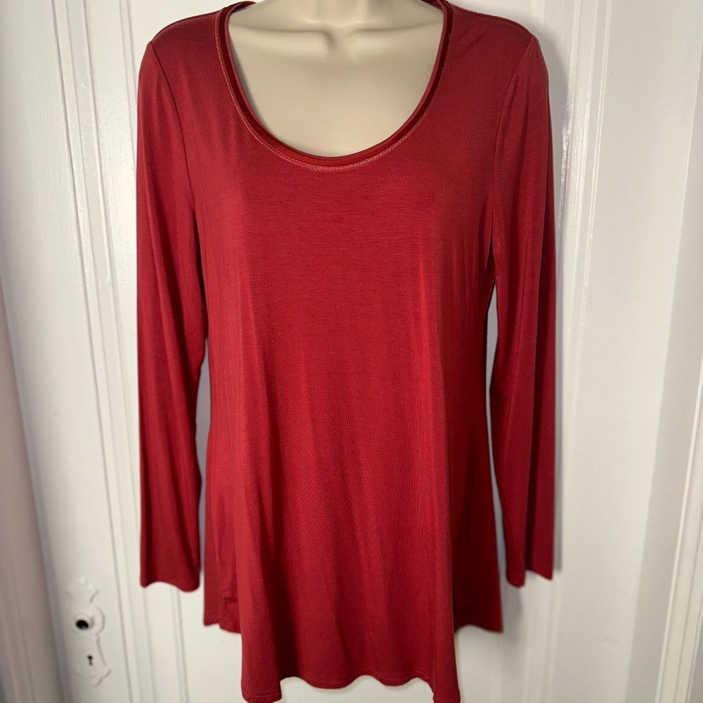White House Black Market Long-Sleeve Scoop Neck Top in Red